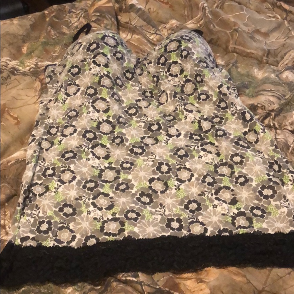 Energie Tank with molded cups